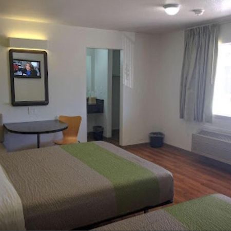 American Inn Hawthorne Luaran gambar
