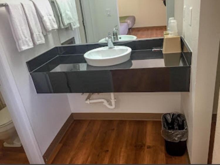 American Inn Hawthorne Luaran gambar