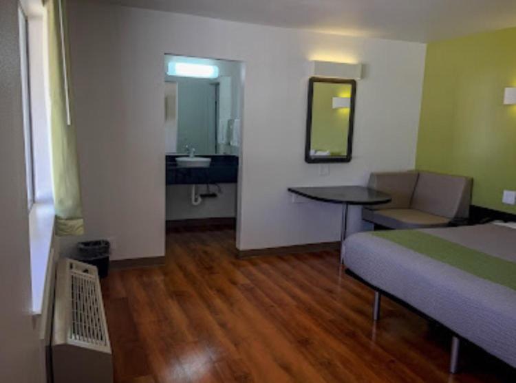 American Inn Hawthorne Luaran gambar